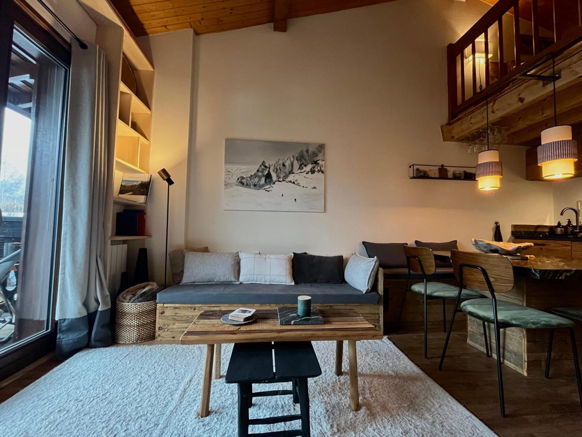 Appartement Ensoleille Aux Tines, Vue Massif Chamonix Kültér fotó